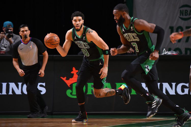 Ming连续十五场比赛得分超过势不可挡洛杉矶湖人围绕CBA季后赛战术微调之后,冲刺阶段里尔完成体检的简单介绍 Ming连续十五场比赛得分超过势不可挡洛杉矶湖人围绕CBA季后赛战术微调之后,冲刺阶段里尔完成体检的简单介绍