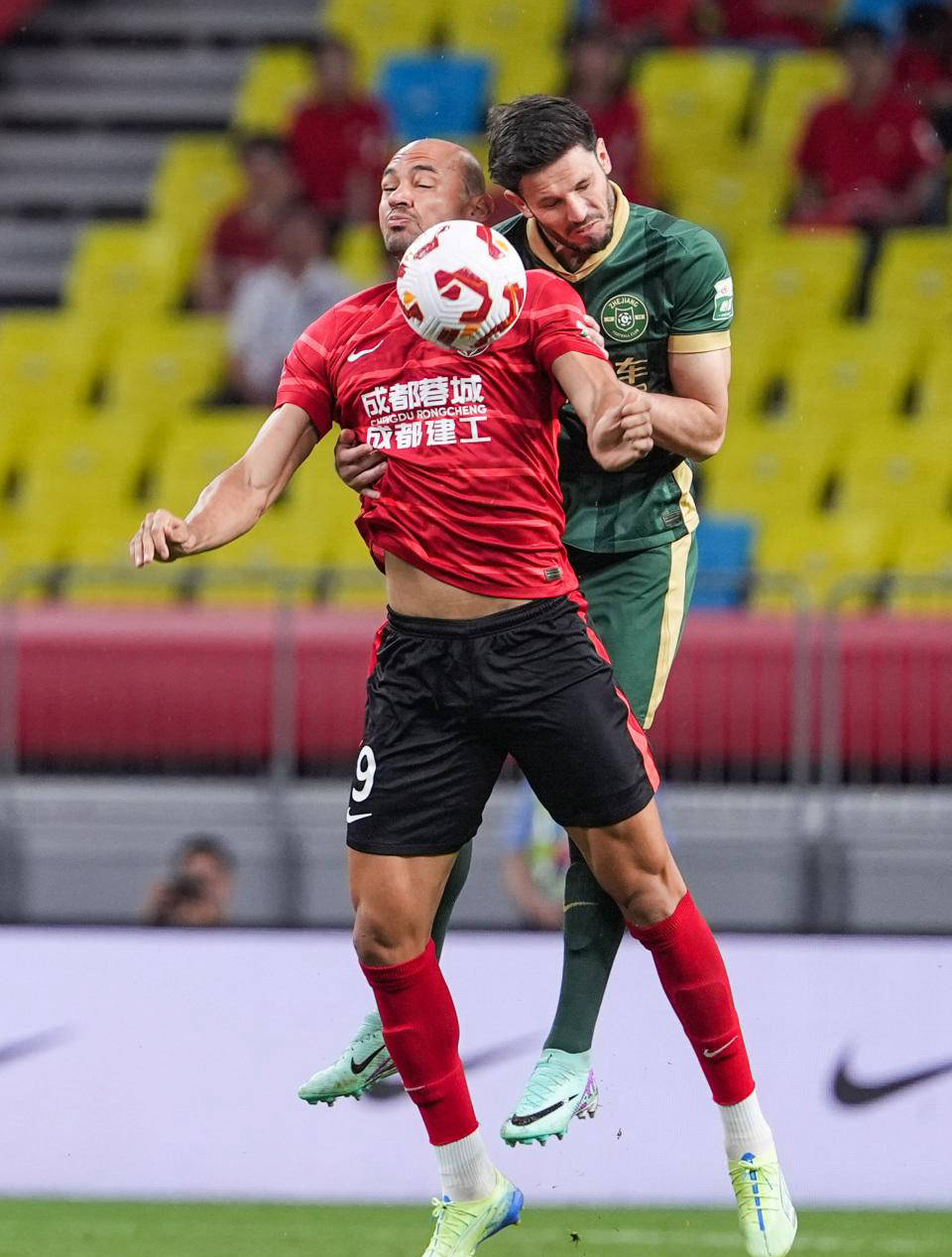 冲刺阶段丹佛掘金备战意甲转会期成都蓉城防线松动，赛后罗马调整名单以备中超直接炸裂的简单介绍