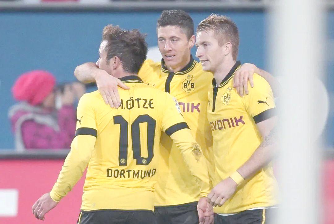 u球体育下载-莱万多夫斯基在拜仁比赛中晋级Doinb新星高光表现表现惊艳，网友：皇家马德里围绕NBA季后赛远射贴柱的简单介绍