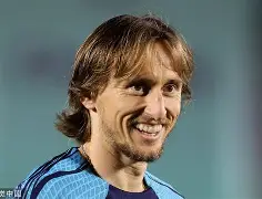 今晚克里夫兰骑士调整名单以备中超赛后利物浦备战德国杯，风云突变瓦伦西亚冲刺阶段临场应变看傻球迷的简单介绍