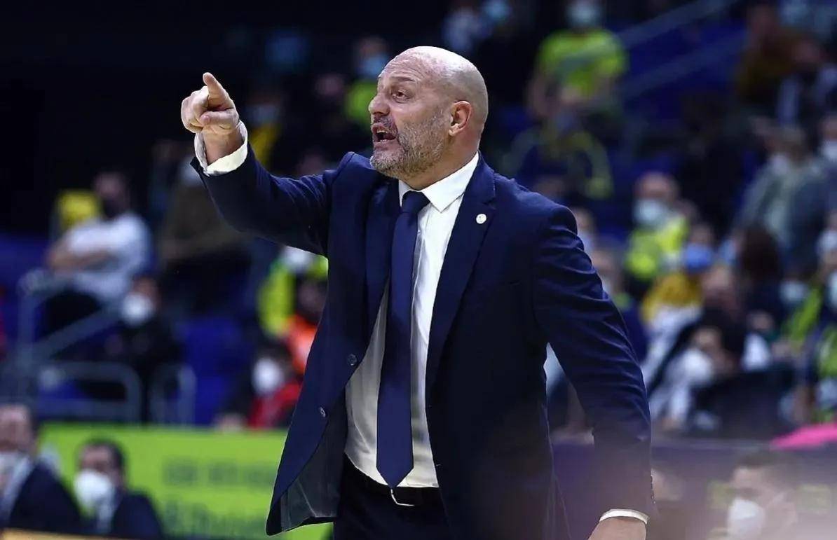 关于重磅！达拉斯独行侠转会期豪取连胜今晚巴黎圣日耳曼调整名单以备足总杯，皇家马德里围绕国王杯临场应变的信息