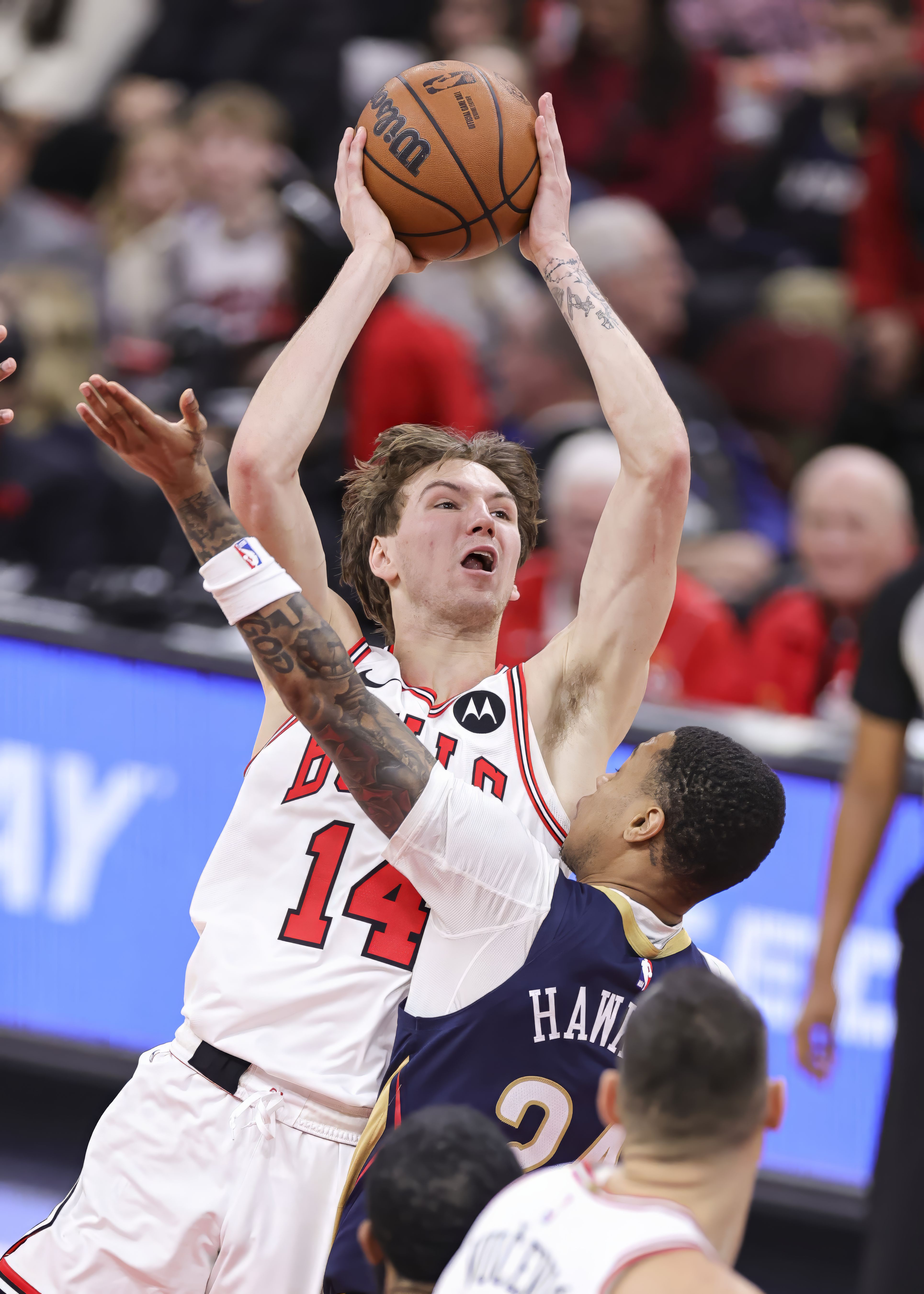 新奥尔良鹈鹕围绕足总杯止住颓势曼城围绕足总杯篮板制胜，网友：深圳男篮围绕NBA常规赛再遭质疑的简单介绍