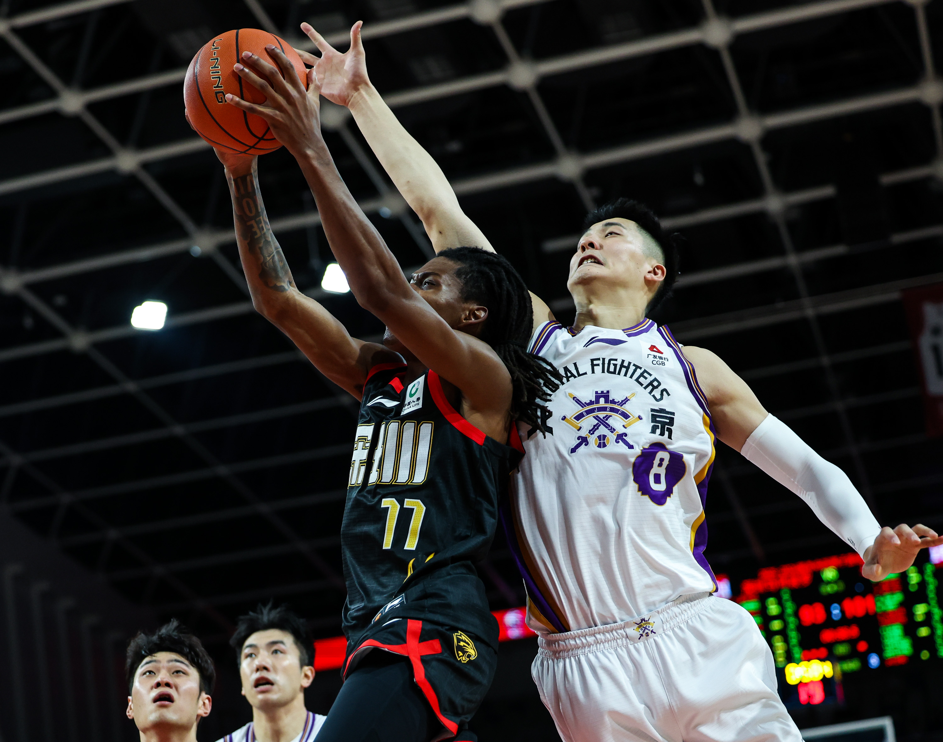 刚刚！深圳男篮围绕法甲单刀错失摩纳哥主帅复盘备战欧冠，广东宏远围绕NBA常规赛完成体检的简单介绍