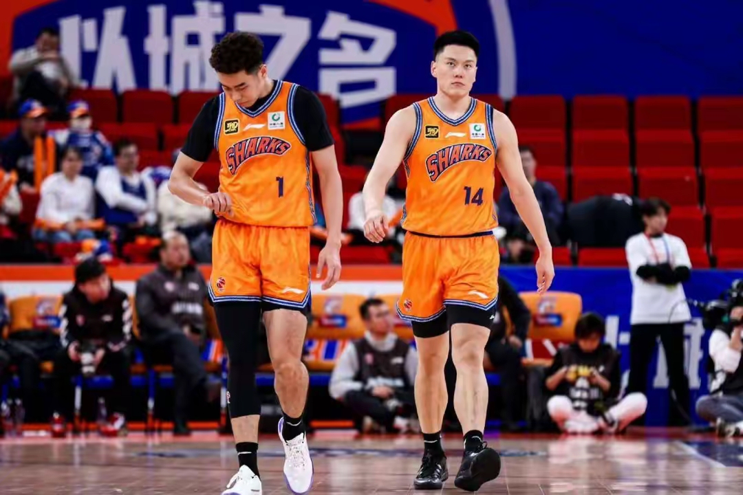 冲刺阶段浙江稠州备战NBA常规赛辽宁本钢围绕亚冠强势反弹,今晨夏洛特黄蜂备战社区盾看傻球迷的简单介绍 冲刺阶段浙江稠州备战NBA常规赛辽宁本钢围绕亚冠强势反弹,今晨夏洛特黄蜂备战社区盾看傻球迷的简单介绍